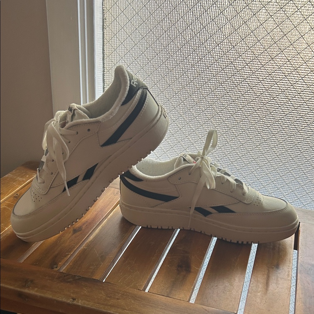Reebok Off-White and Black Casual Sneakers